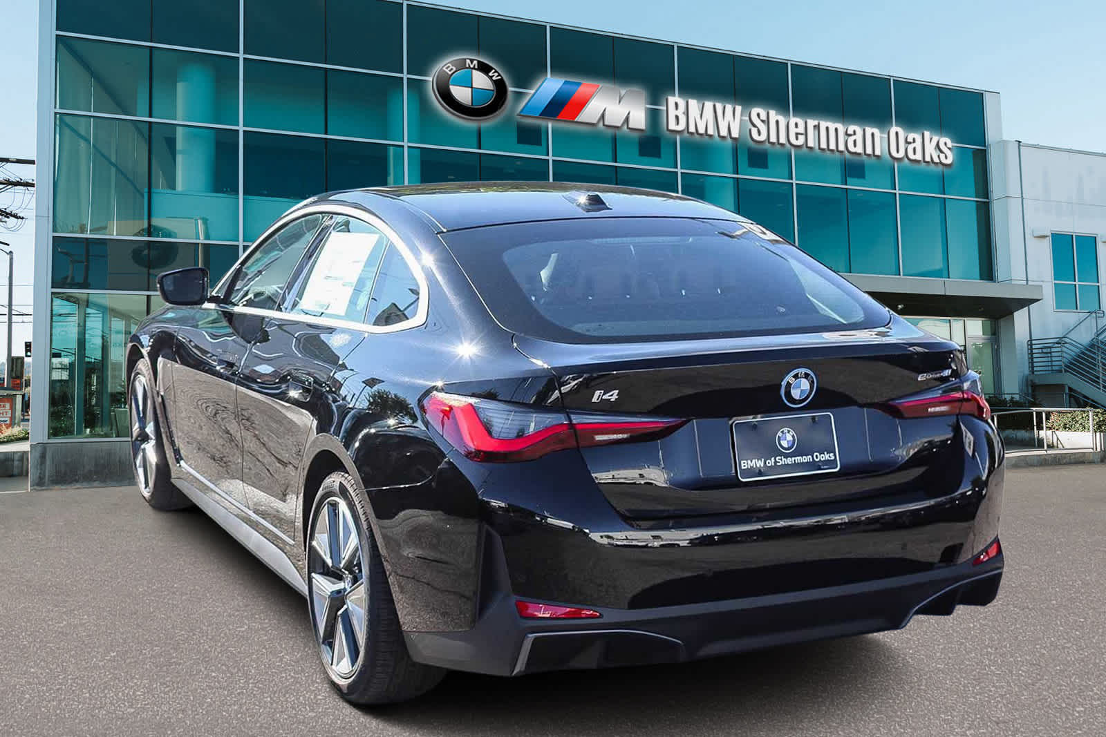 Thumbnail: 2025 BMW i4 - 6