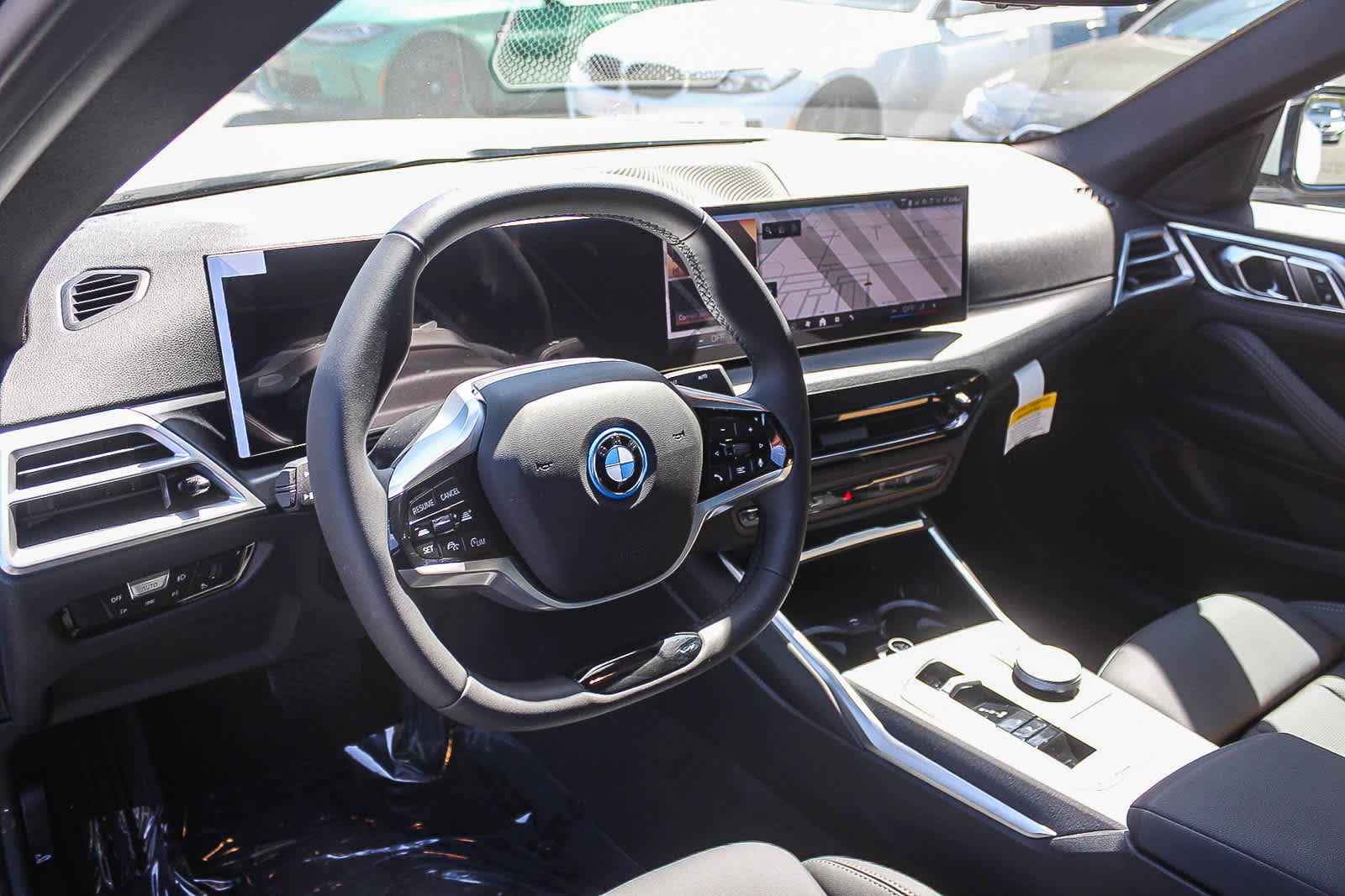 Thumbnail: 2026 BMW i4 - 17