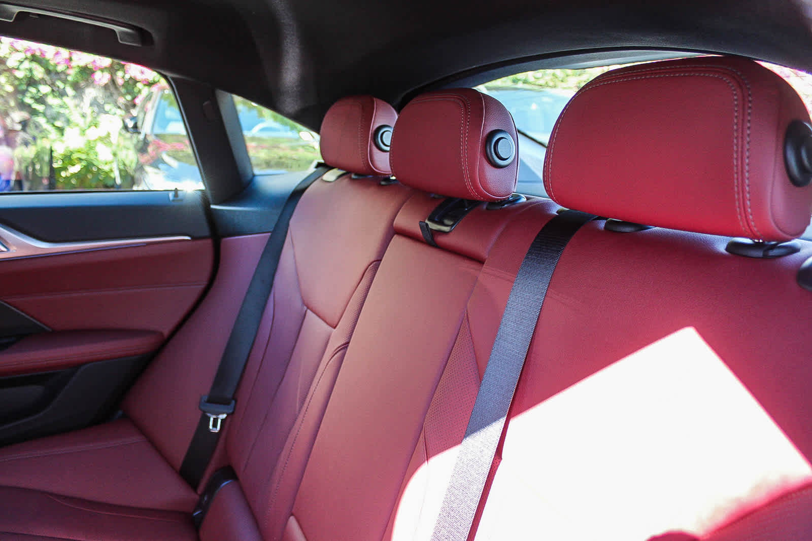 Thumbnail: 2025 BMW i4 - 18