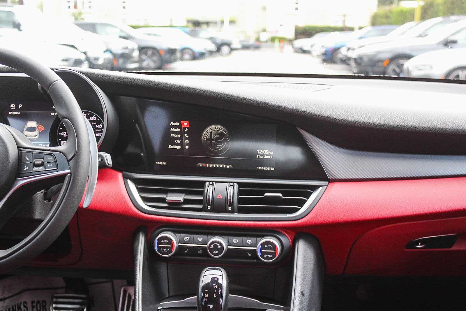 Thumbnail: 2019 Alfa Romeo Giulia - 25