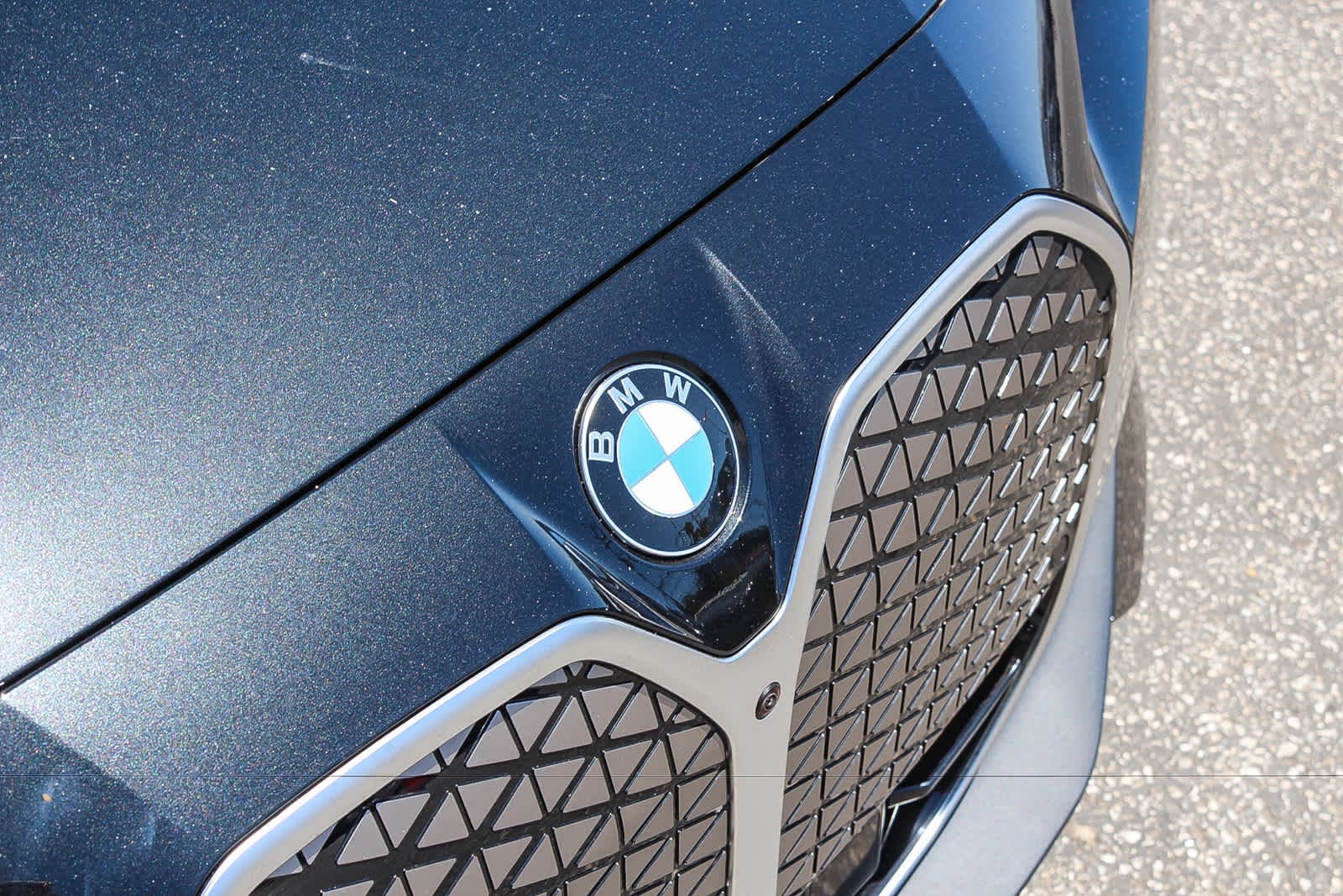 Thumbnail: 2026 BMW i4 - 12