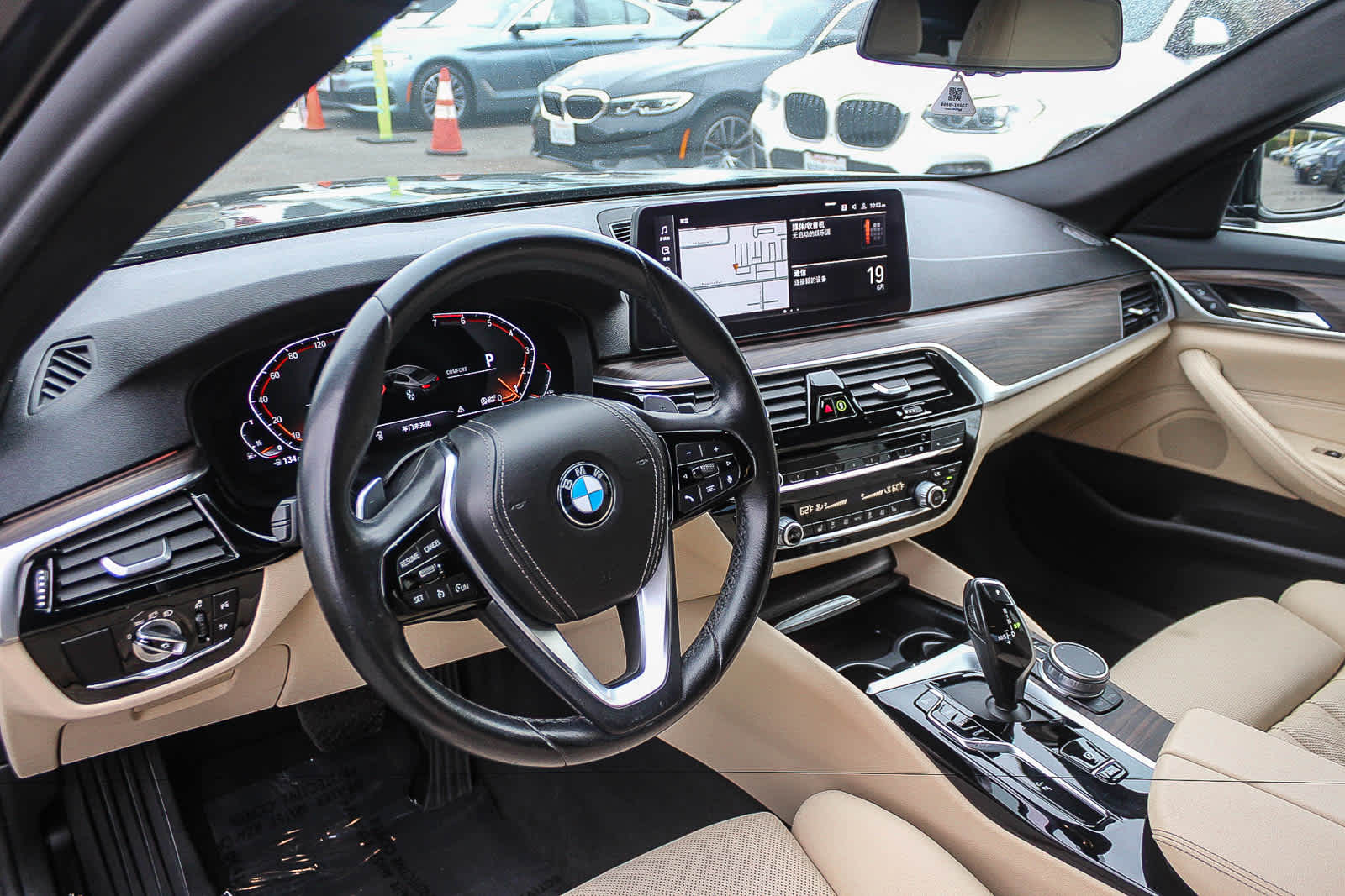 Thumbnail: 2021 BMW 5 Series - 16