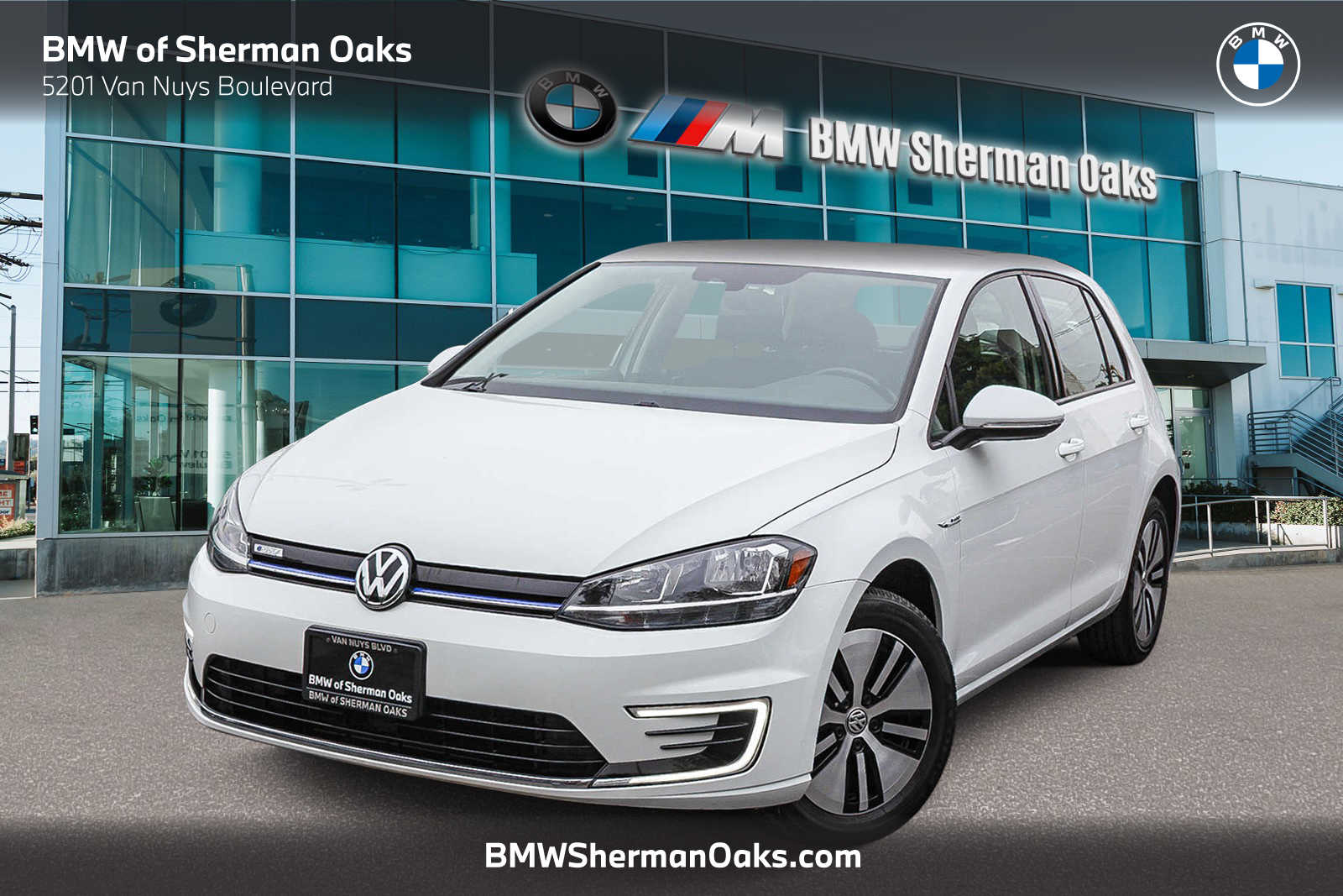 2019 Volkswagen e-Golf SE Hero Image