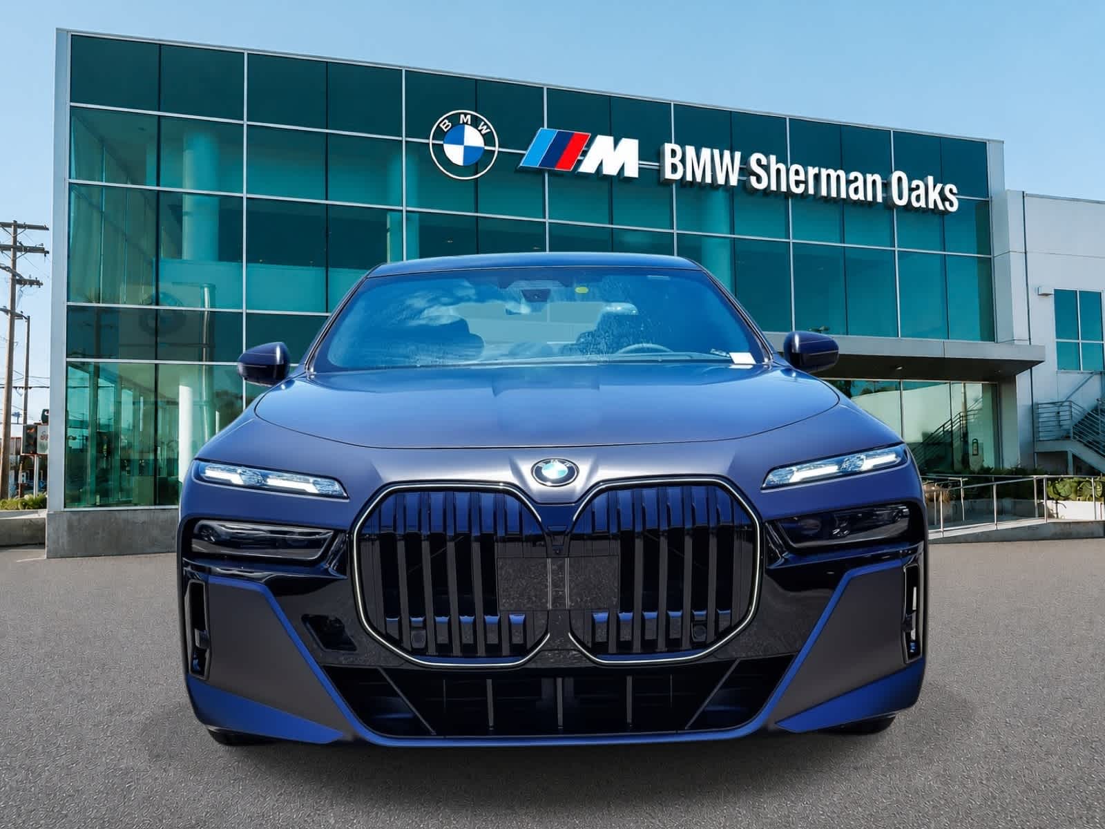 Thumbnail: 2026 BMW 7 Series - 2