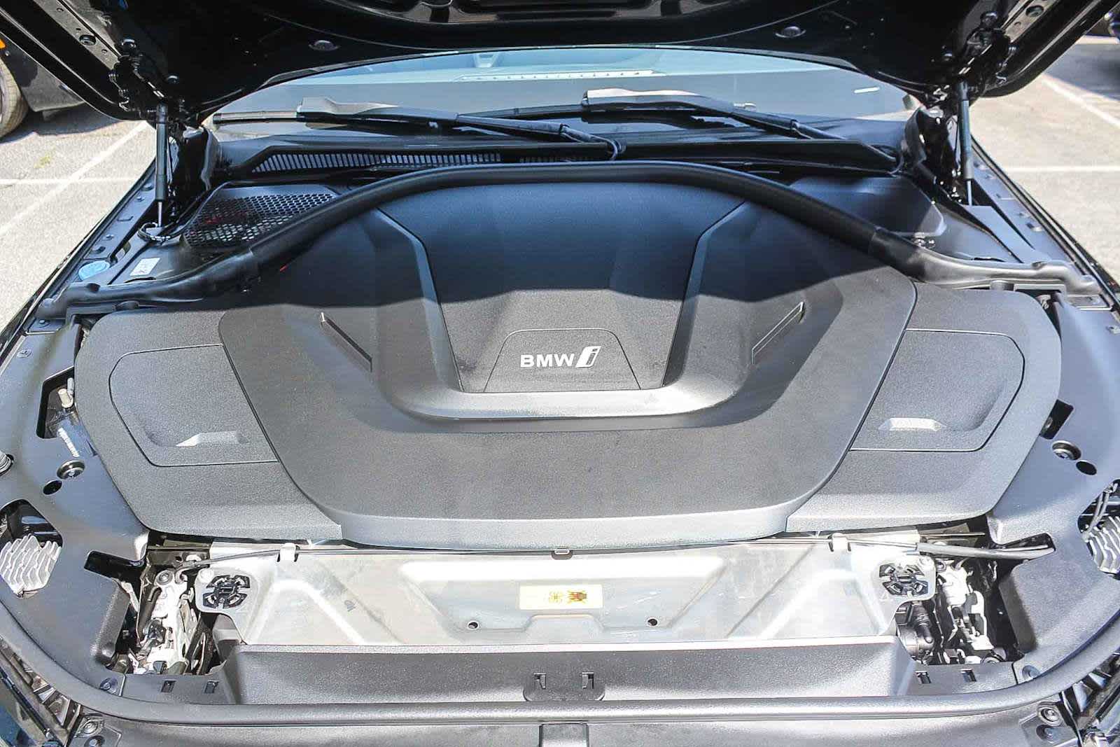 Thumbnail: 2023 BMW i4 - 26