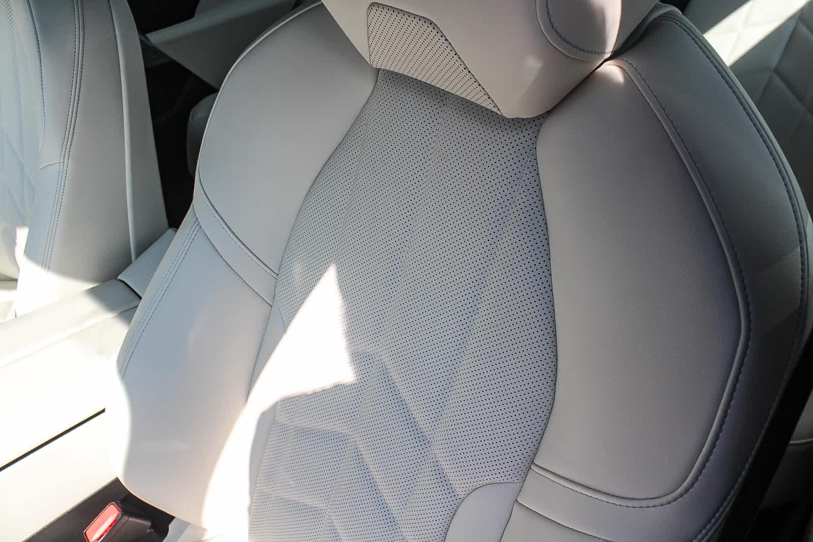 Thumbnail: 2026 BMW 5 Series - 24