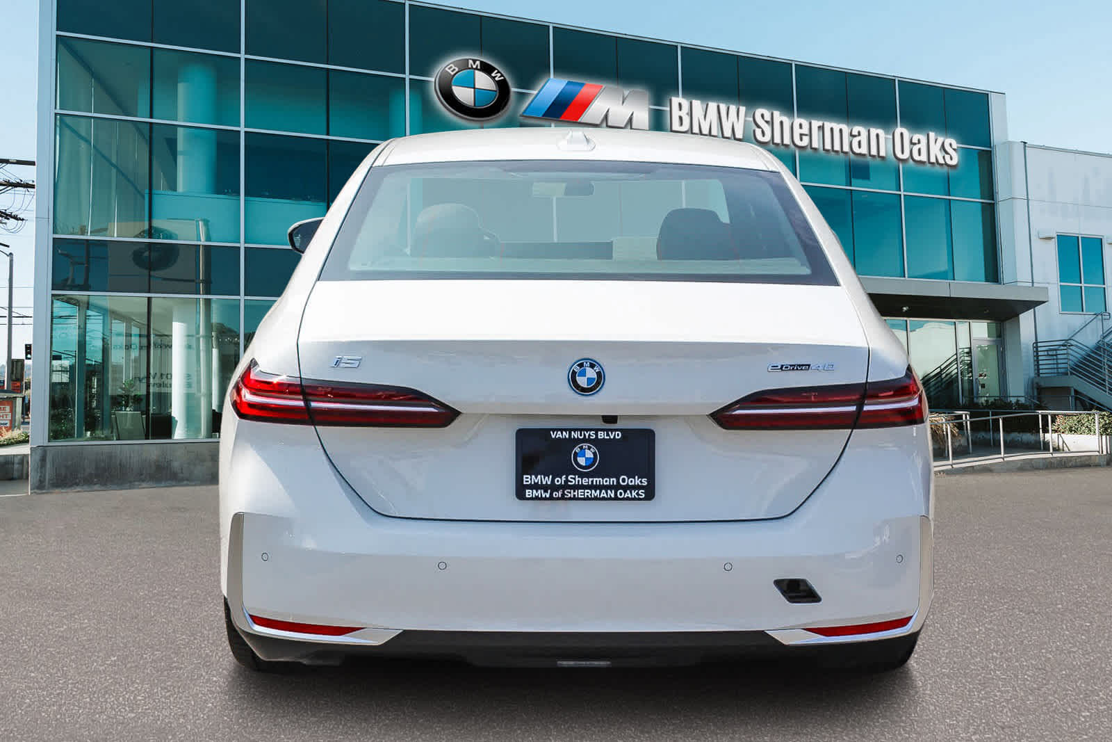 Thumbnail: 2025 BMW i5 - 5