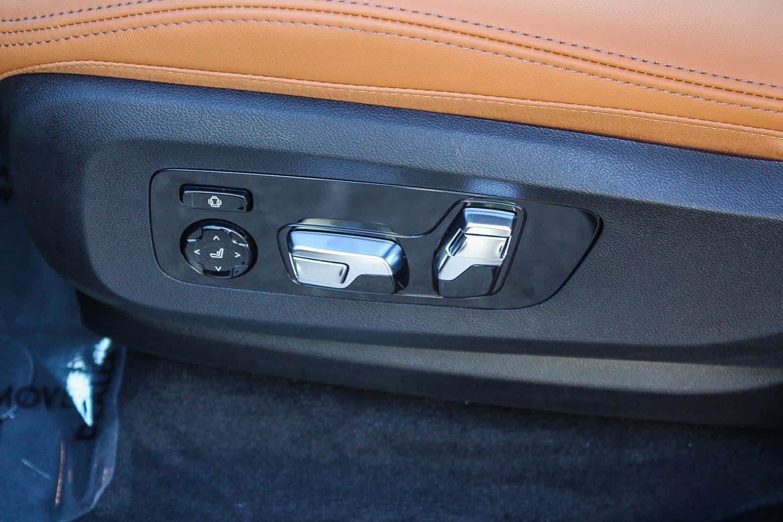 Thumbnail: 2026 BMW X5 - 21