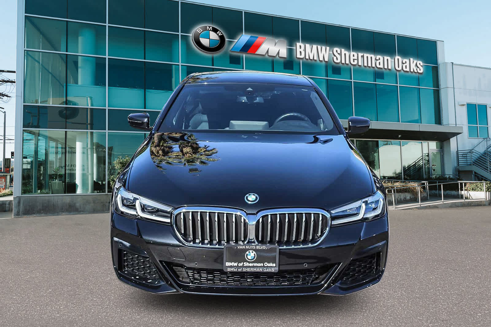 Thumbnail: 2023 BMW 5 Series - 2