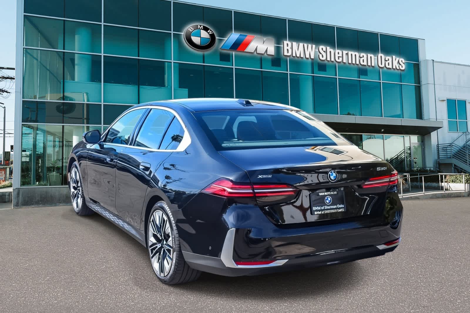 2026 BMW 530i xDrive photo 5