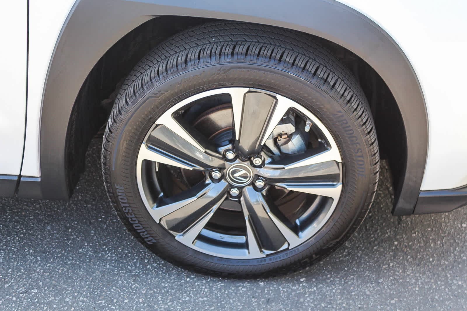 Thumbnail: 2020 Lexus UX - 16