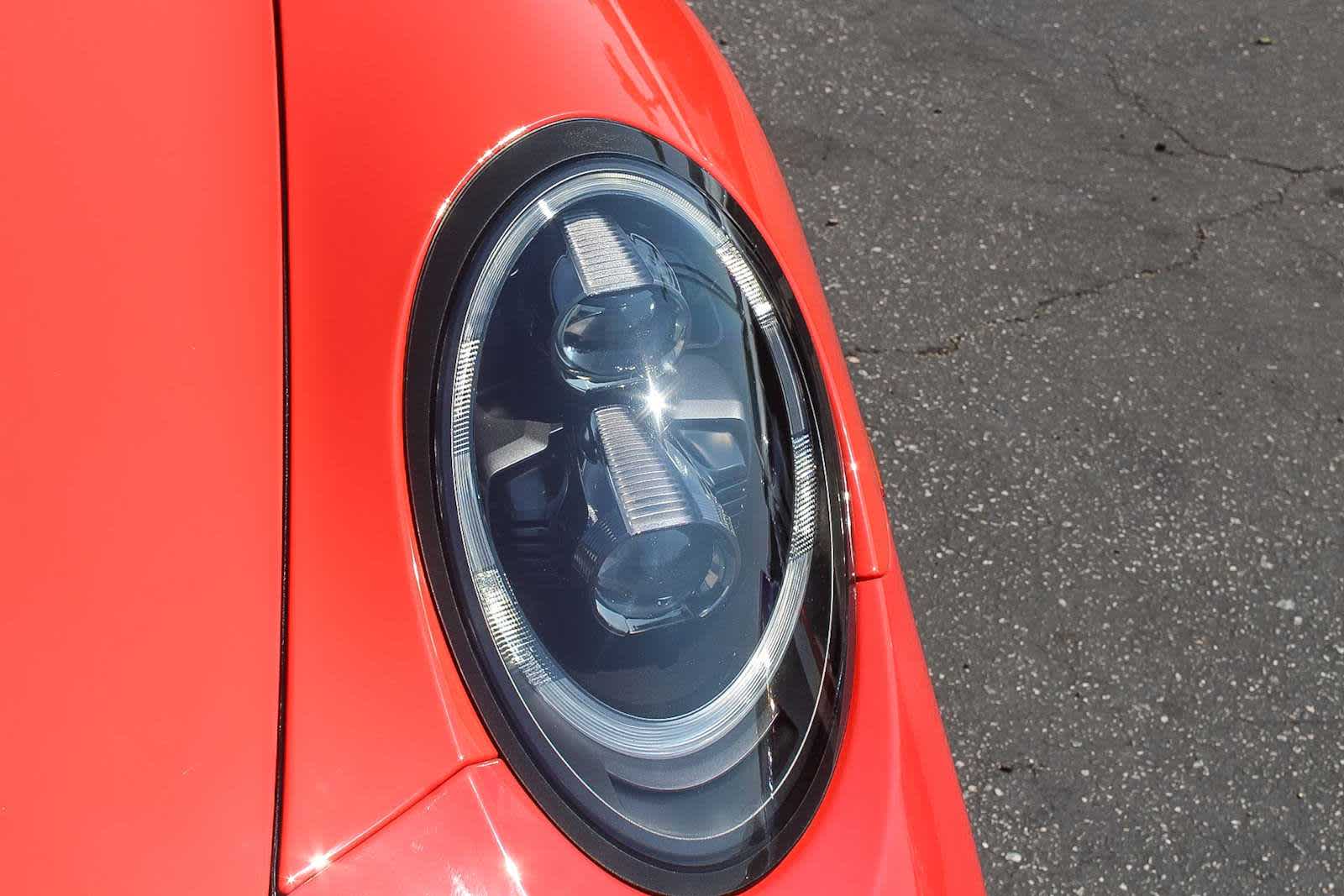 Thumbnail: 2019 Porsche 911 - 10