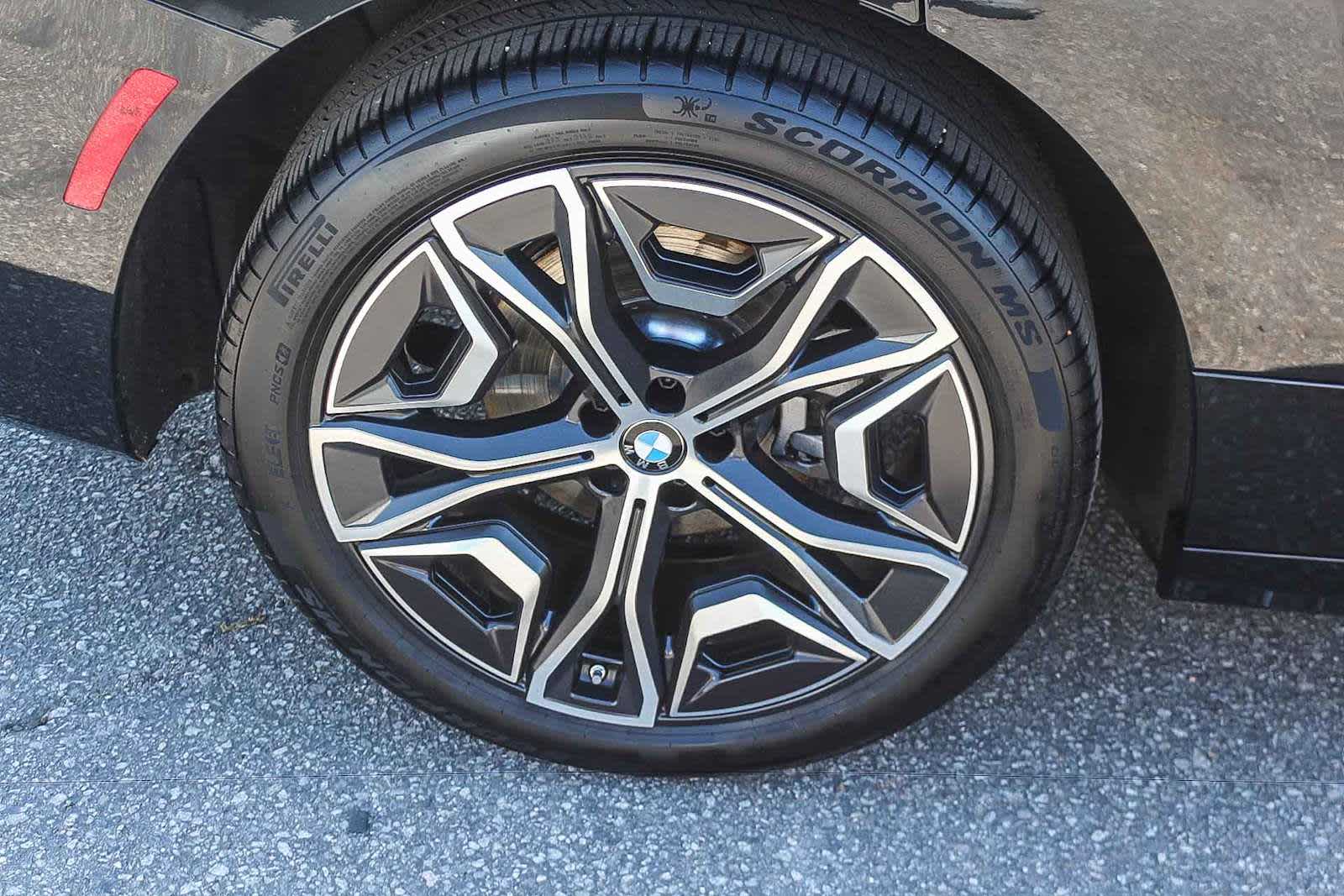 Thumbnail: 2026 BMW iX - 8