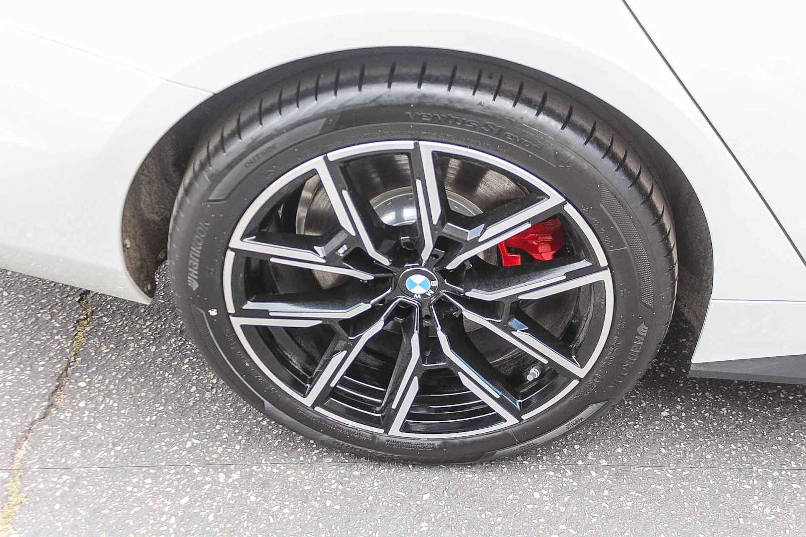 Thumbnail: 2026 BMW i4 - 8