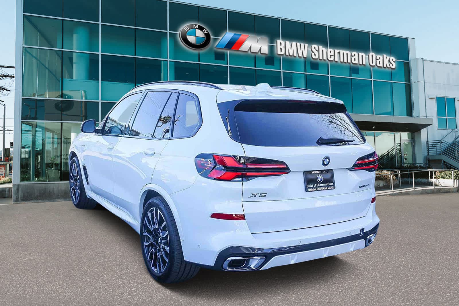 Thumbnail: 2026 BMW X5 - 6