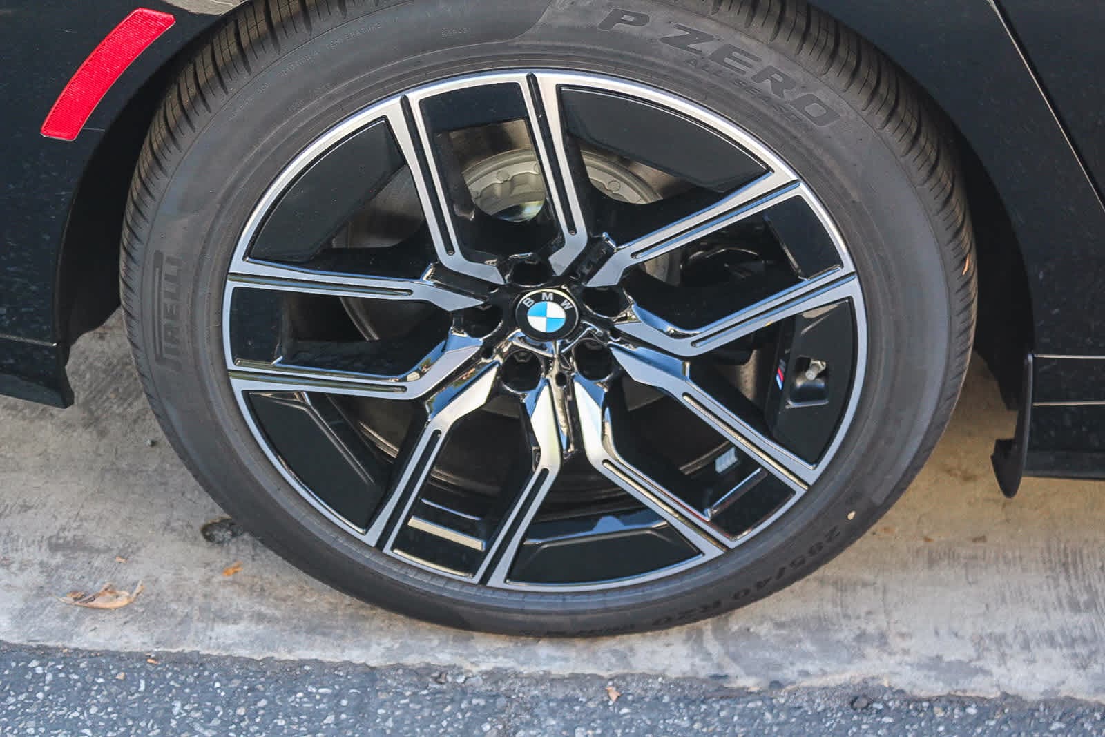 Thumbnail: 2026 BMW i7 - 8