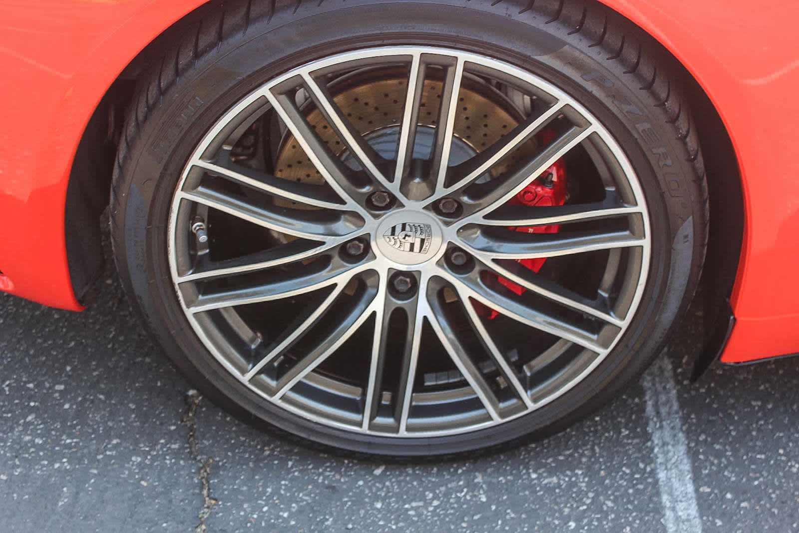 Thumbnail: 2019 Porsche 911 - 8