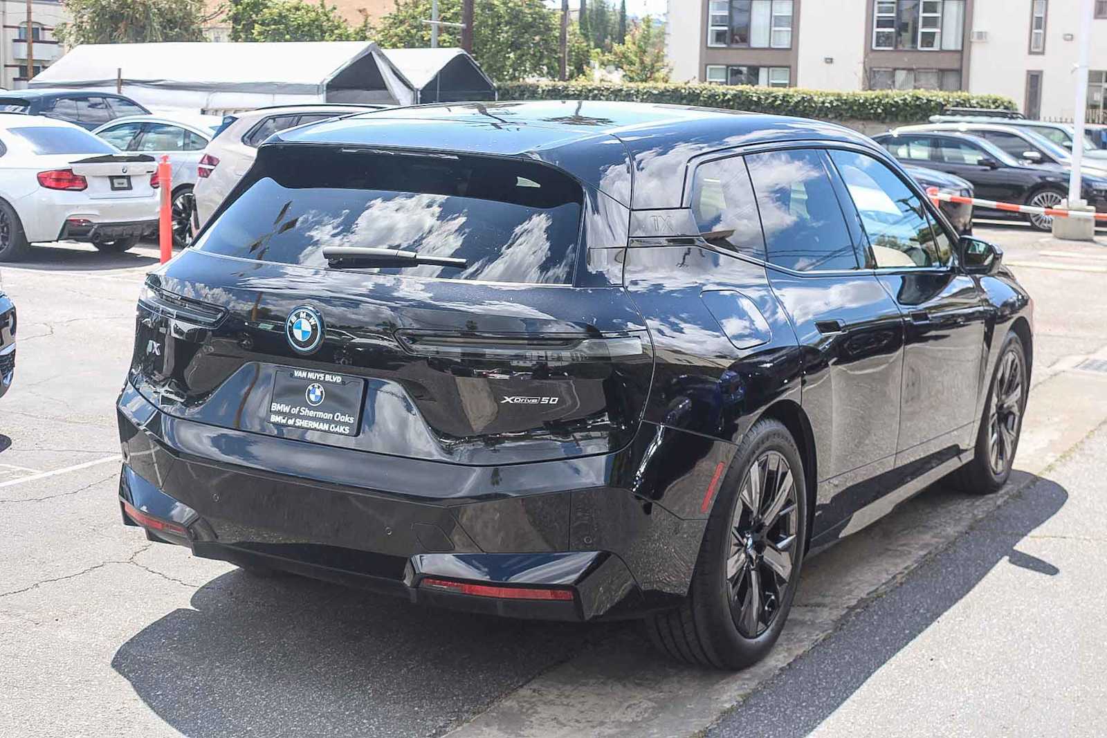 2023 BMW iX xDrive50 photo 6