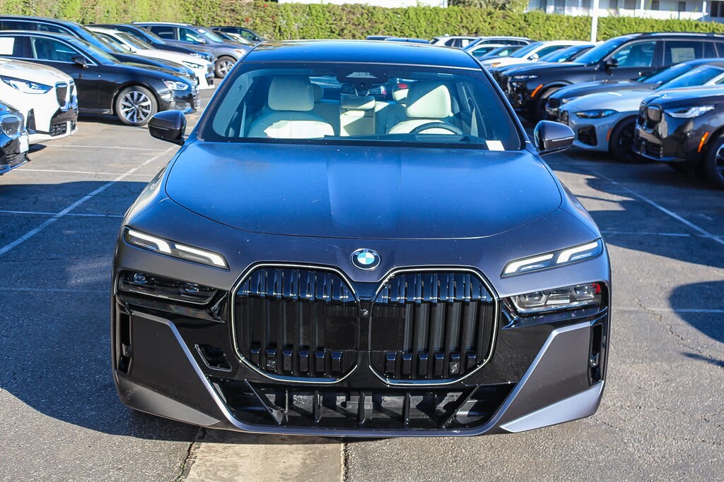 New 2026 BMW 740i Sedan