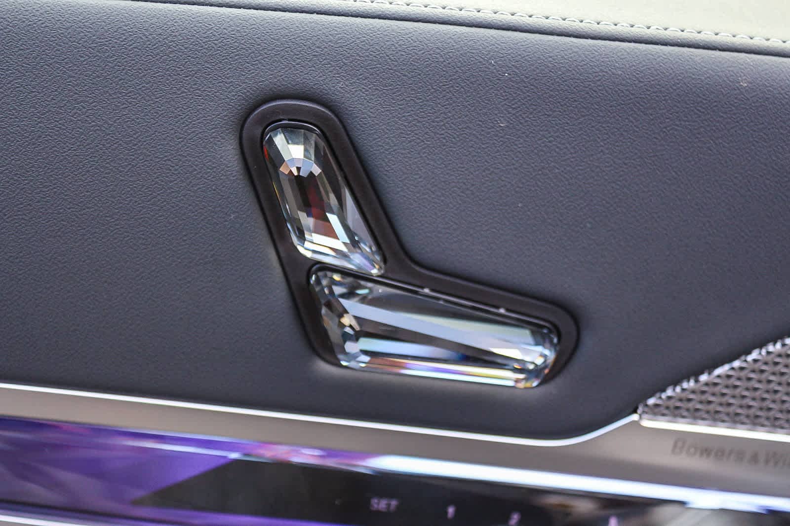 Thumbnail: 2026 BMW i7 - 21