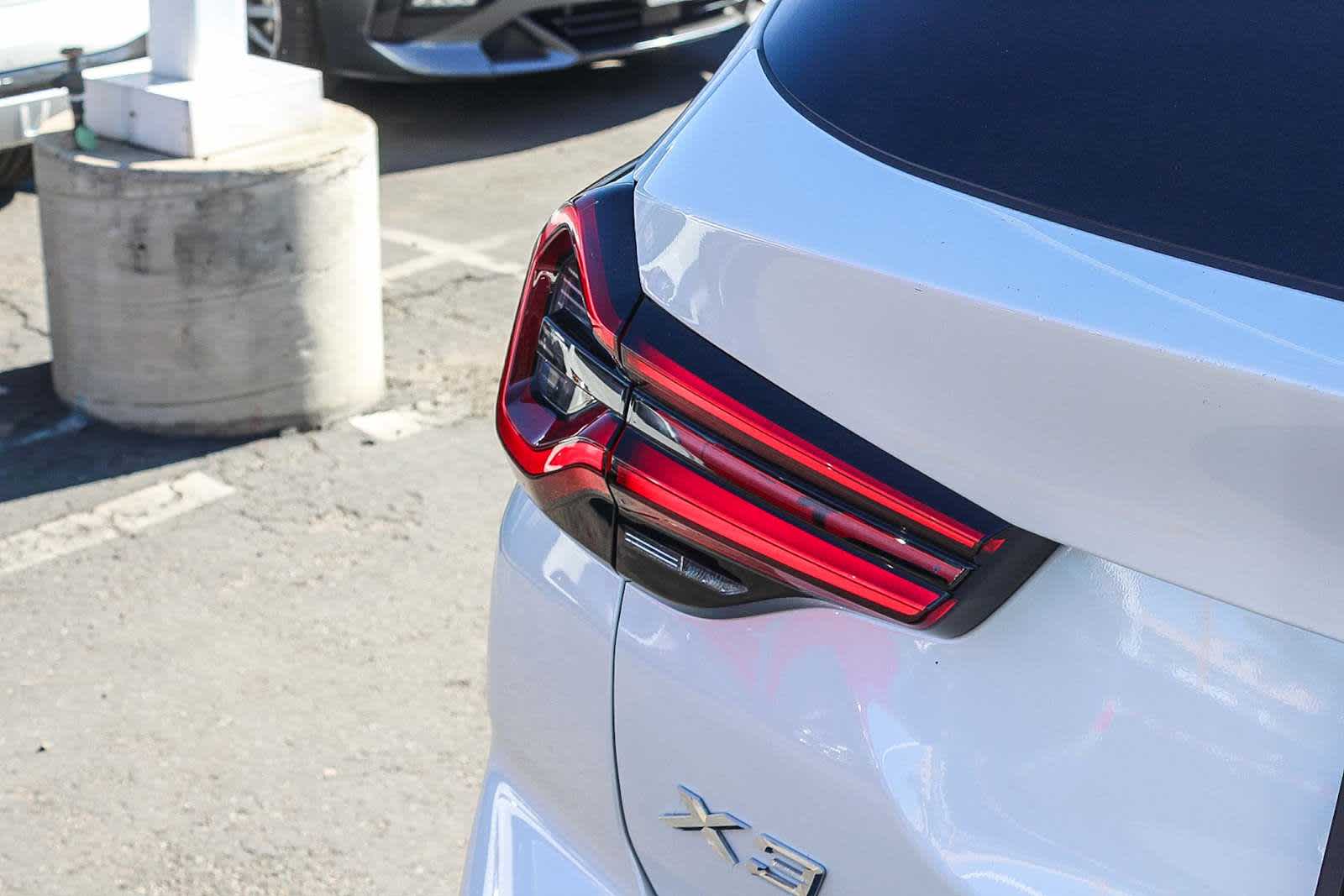 Thumbnail: 2023 BMW X3 - 13