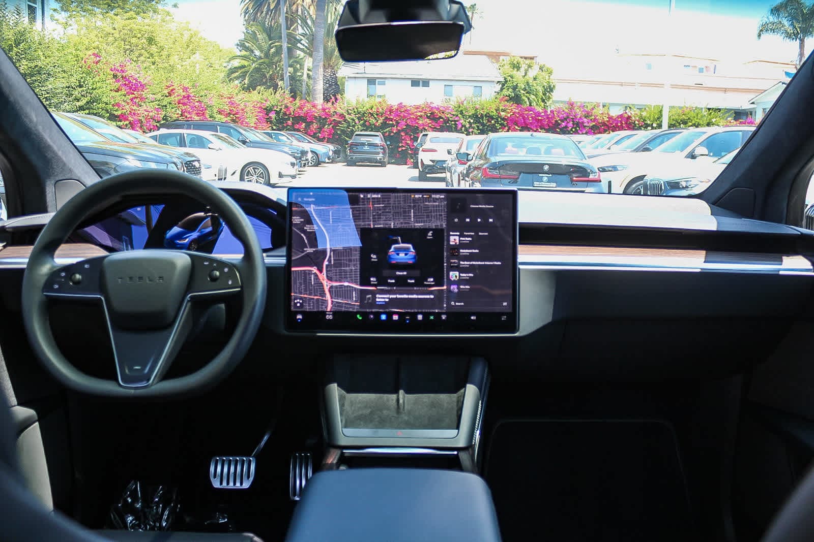 2023 Tesla Model X Standard Range 12
