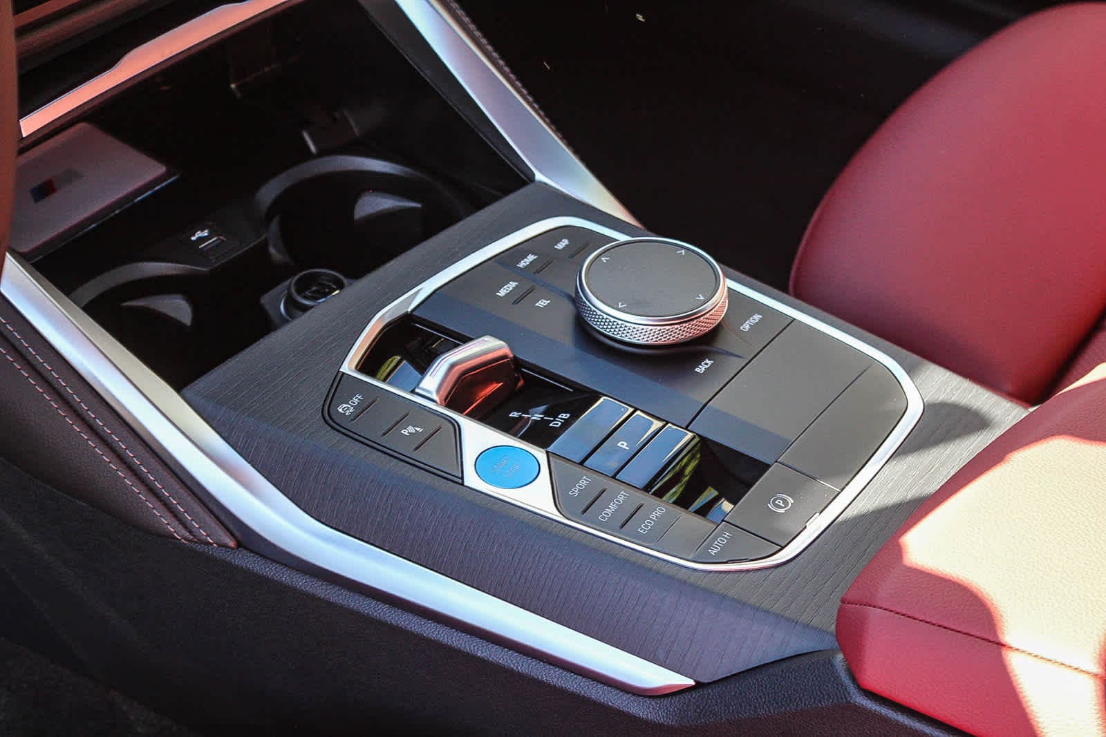 Thumbnail: 2025 BMW i4 - 19