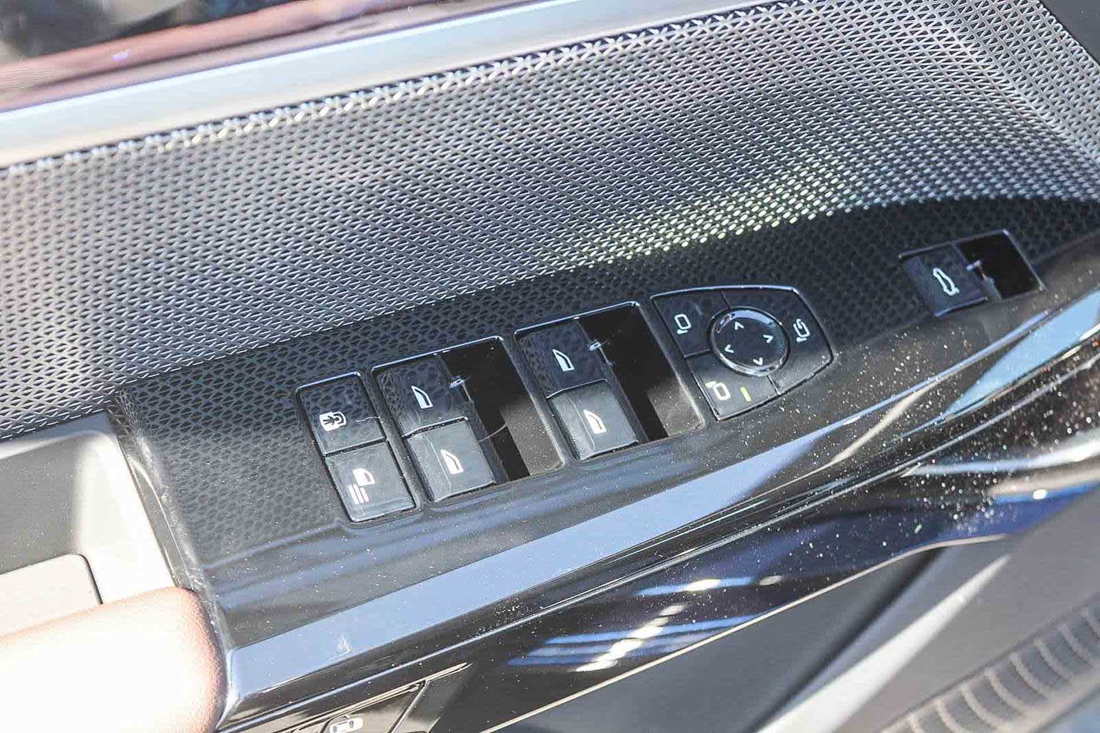 Thumbnail: 2026 BMW 7 Series - 20