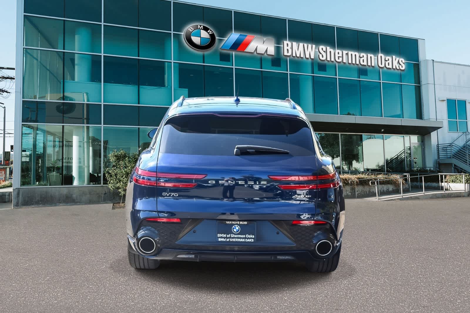 2023 Genesis GV70 3.5T Sport photo 4