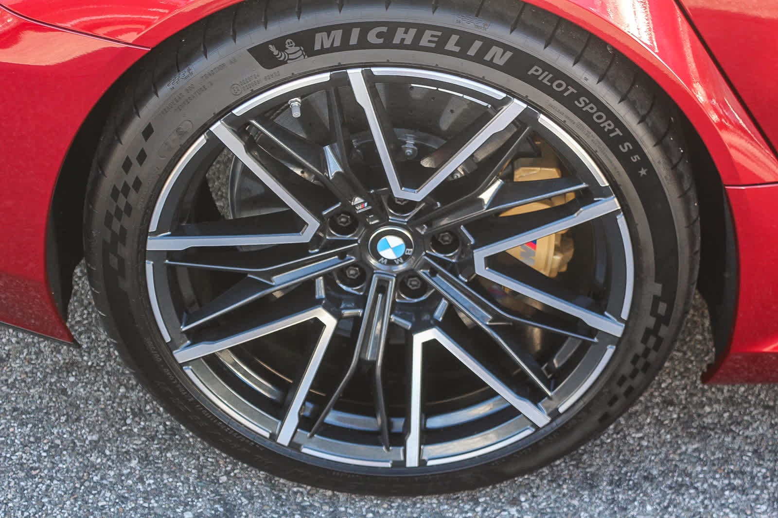 Thumbnail: 2025 BMW M5 - 7