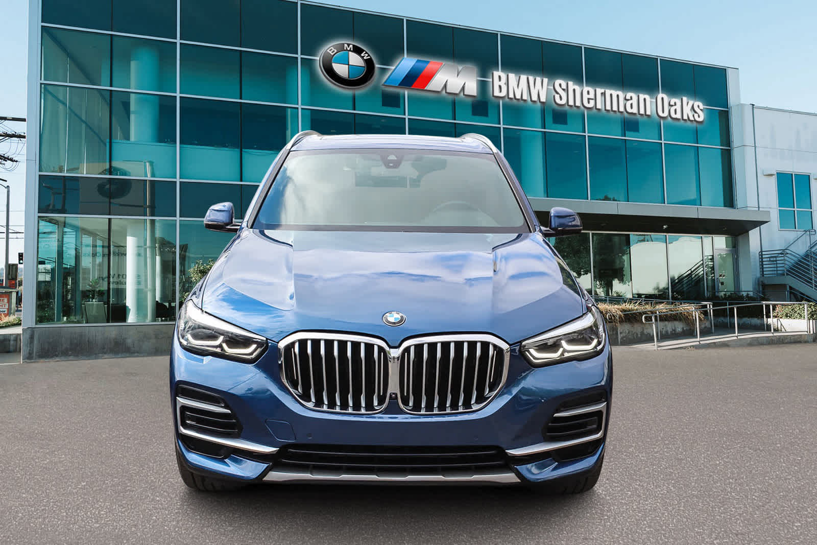 Thumbnail: 2023 BMW X5 - 2