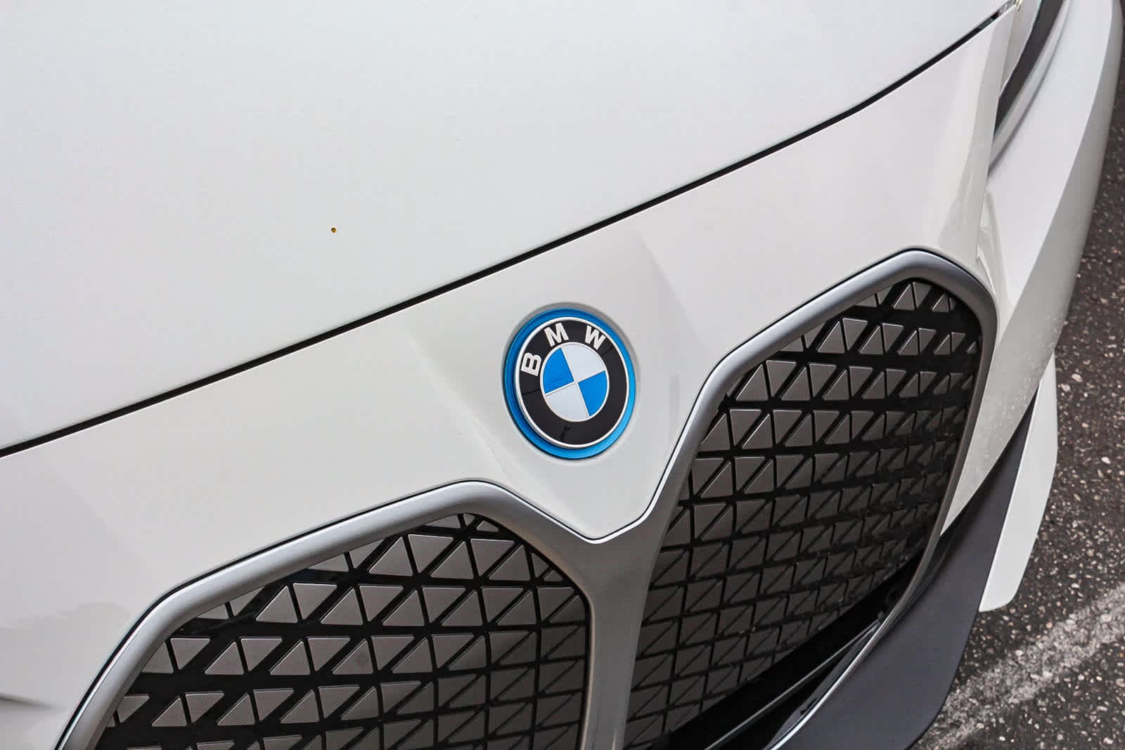 2025 BMW i4 eDrive40 11