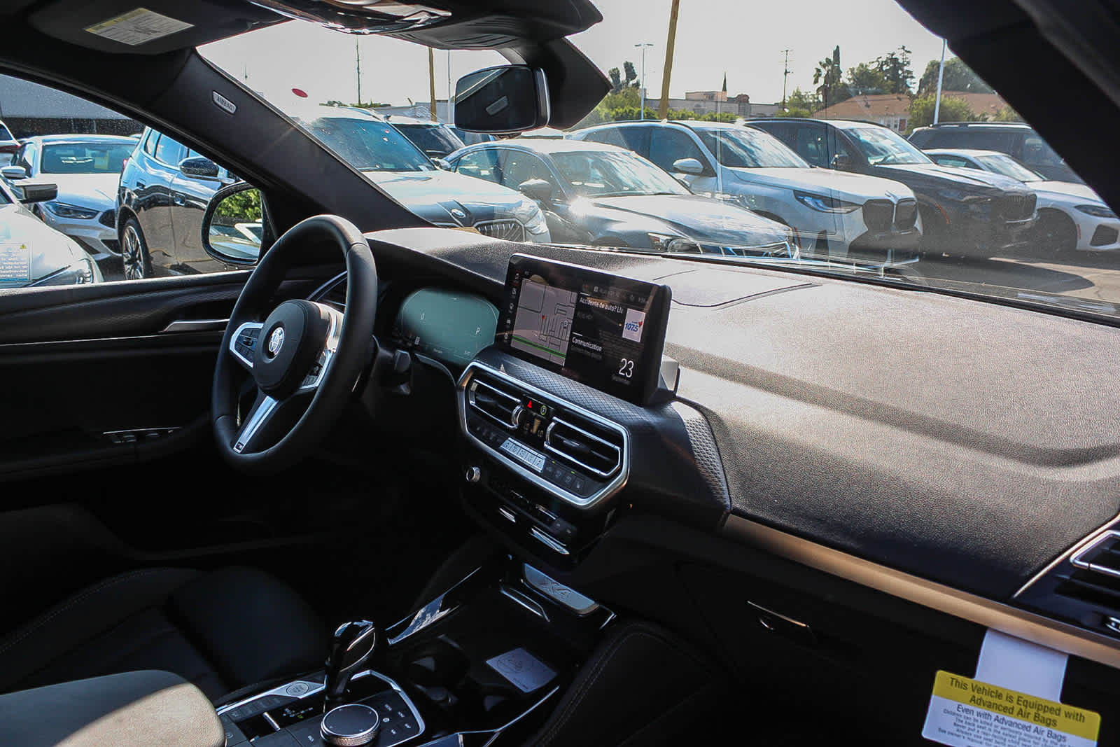 Thumbnail: 2025 BMW X4 - 16