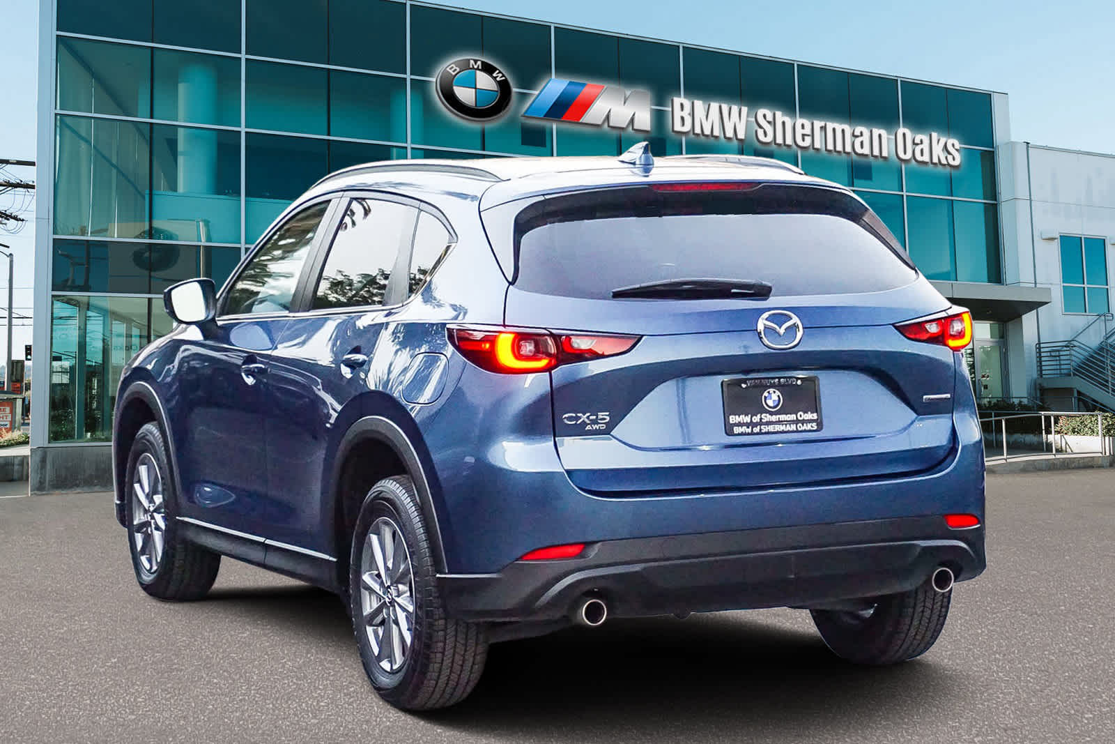 2023 Mazda CX-5 2.5 S Preferred photo 2