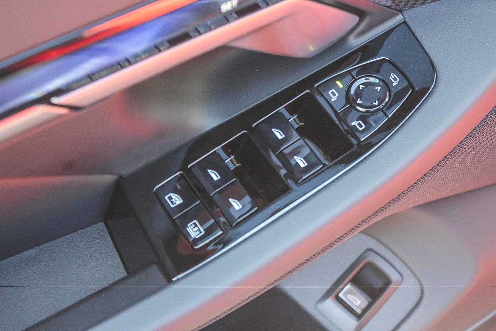 Thumbnail: 2026 BMW M5 - 18