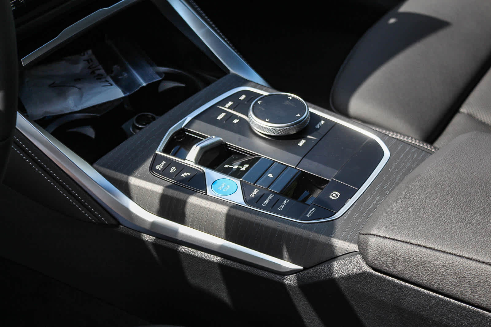 Thumbnail: 2025 BMW i4 - 19