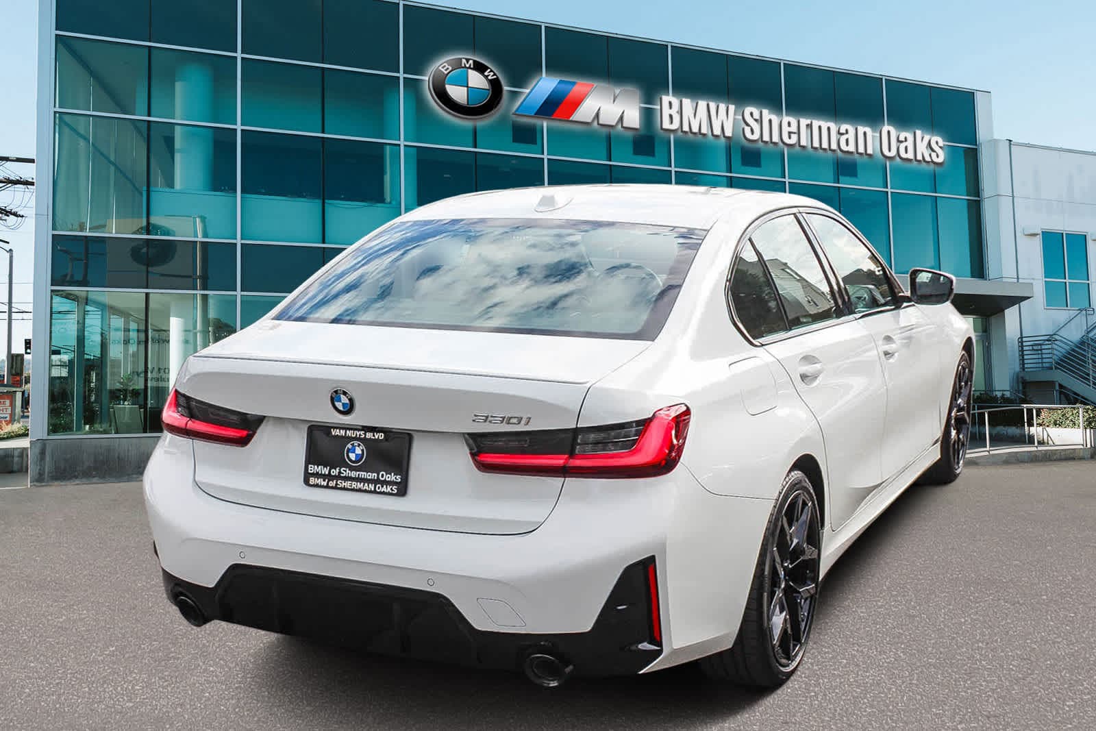 Thumbnail: 2026 BMW 3 Series - 8