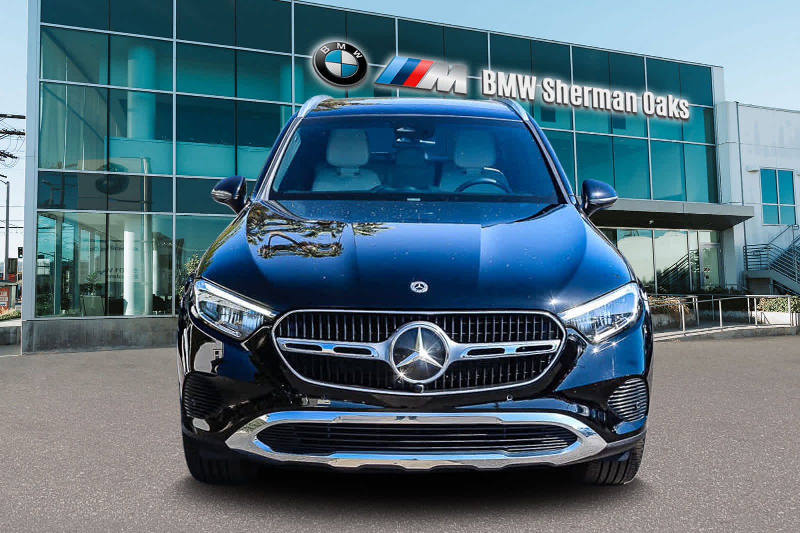 2024 Mercedes Benz GLC 300 4MATIC photo 2