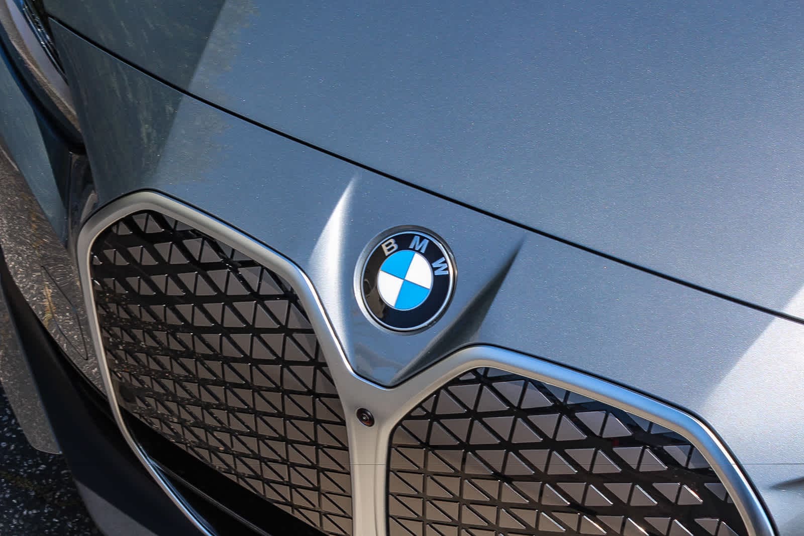 Thumbnail: 2026 BMW i4 - 11