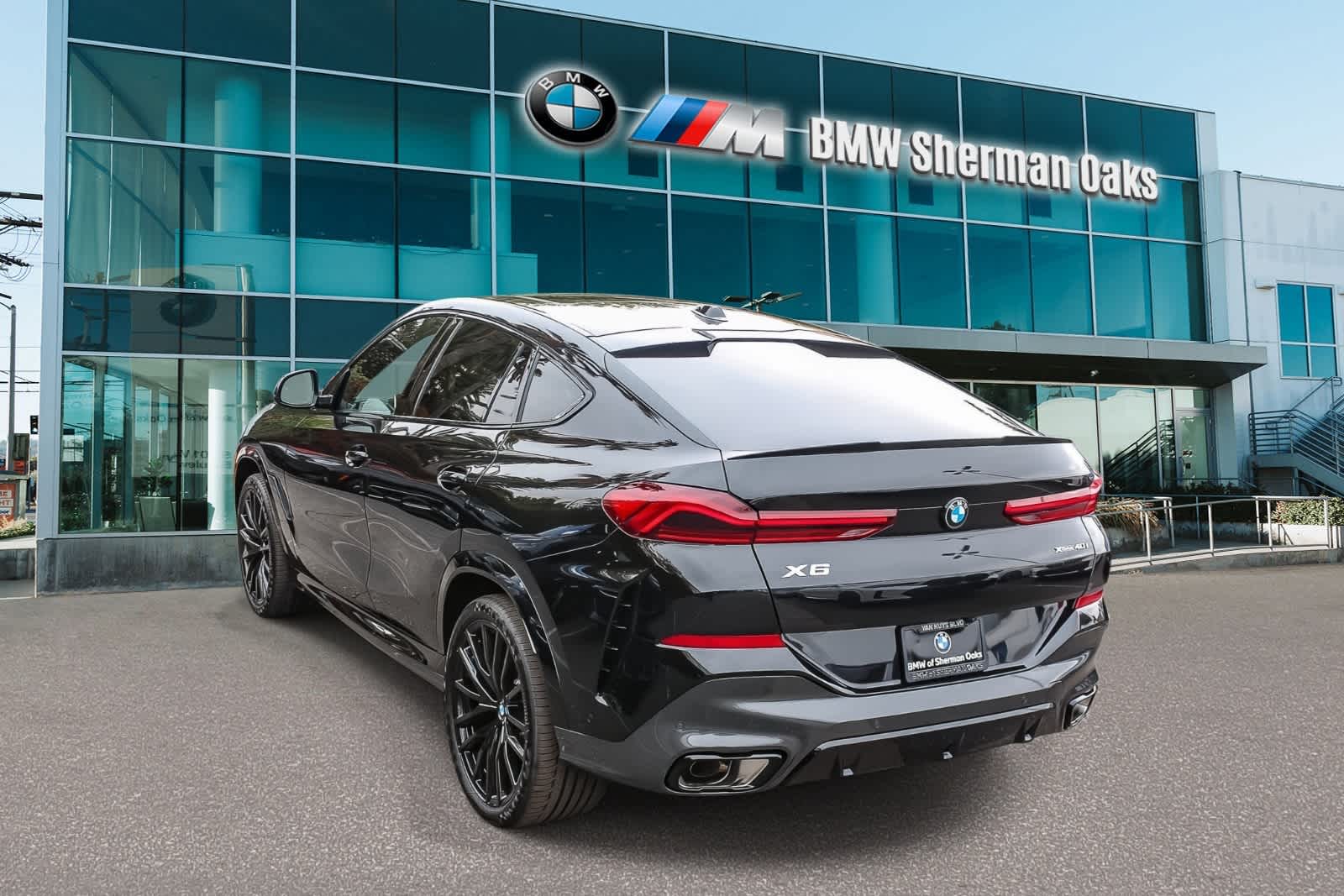 Thumbnail: 2027 BMW X6 - 6
