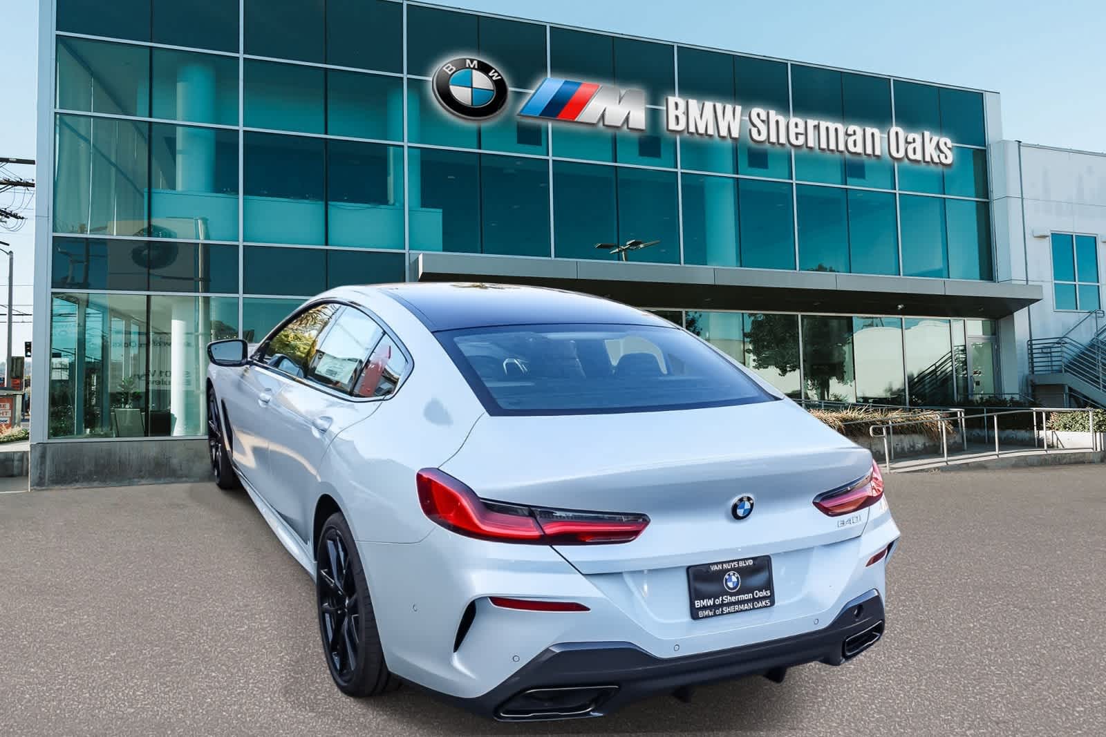 Thumbnail: 2026 BMW 8 Series - 6