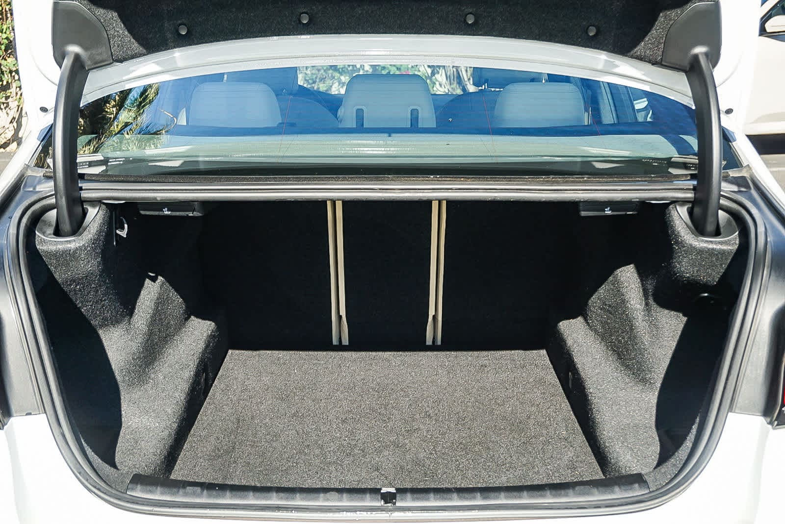 Thumbnail: 2023 BMW 5 Series - 27