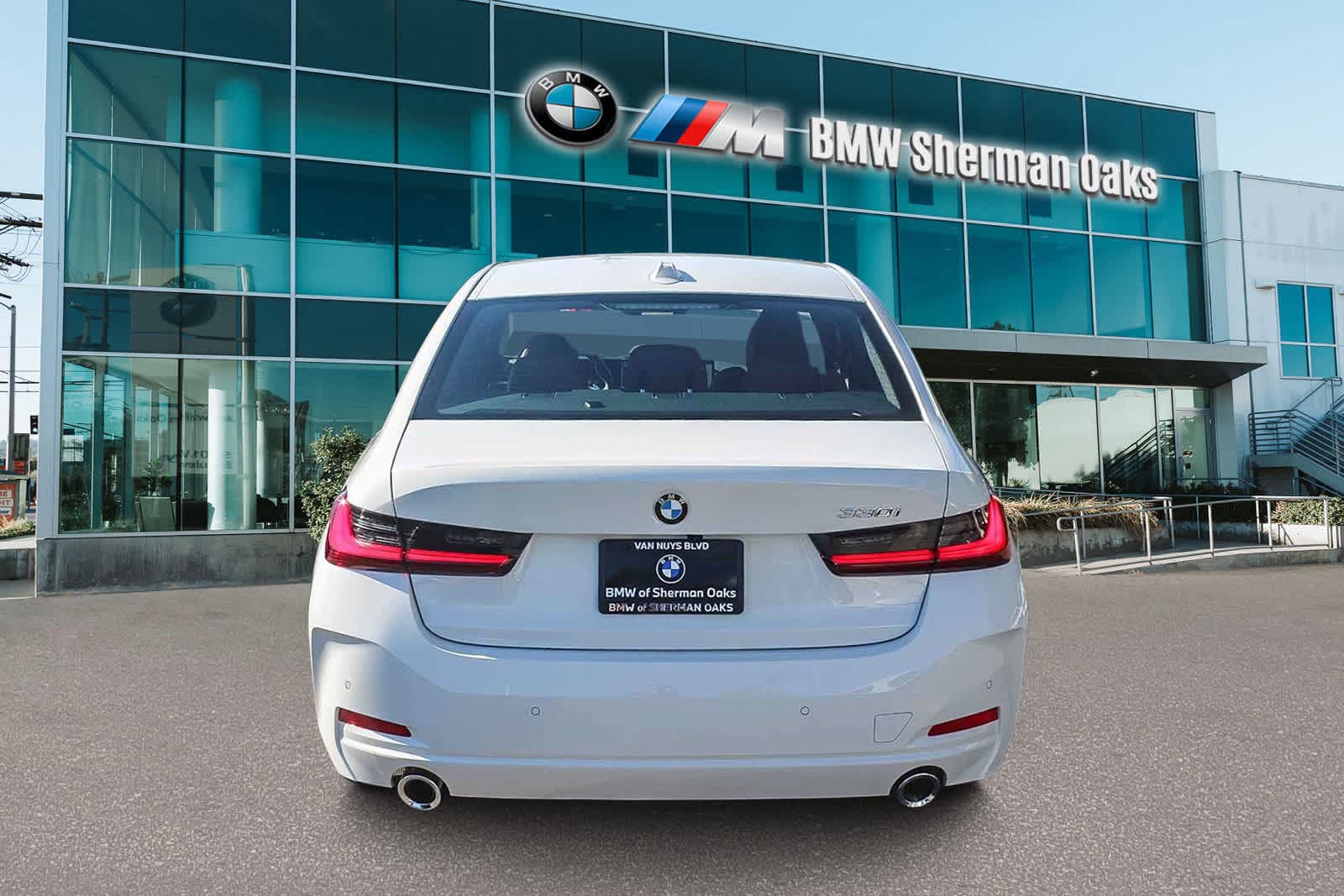 Thumbnail: 2026 BMW 3 Series - 5