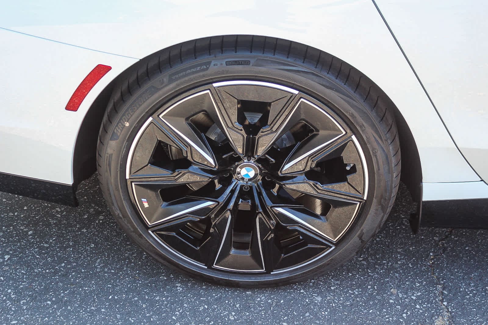 Thumbnail: 2026 BMW i7 - 8