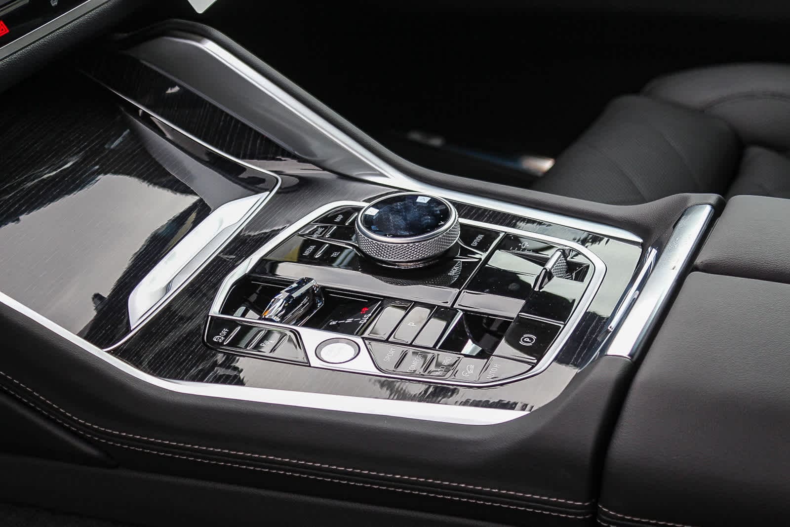 Thumbnail: 2026 BMW X6 - 19