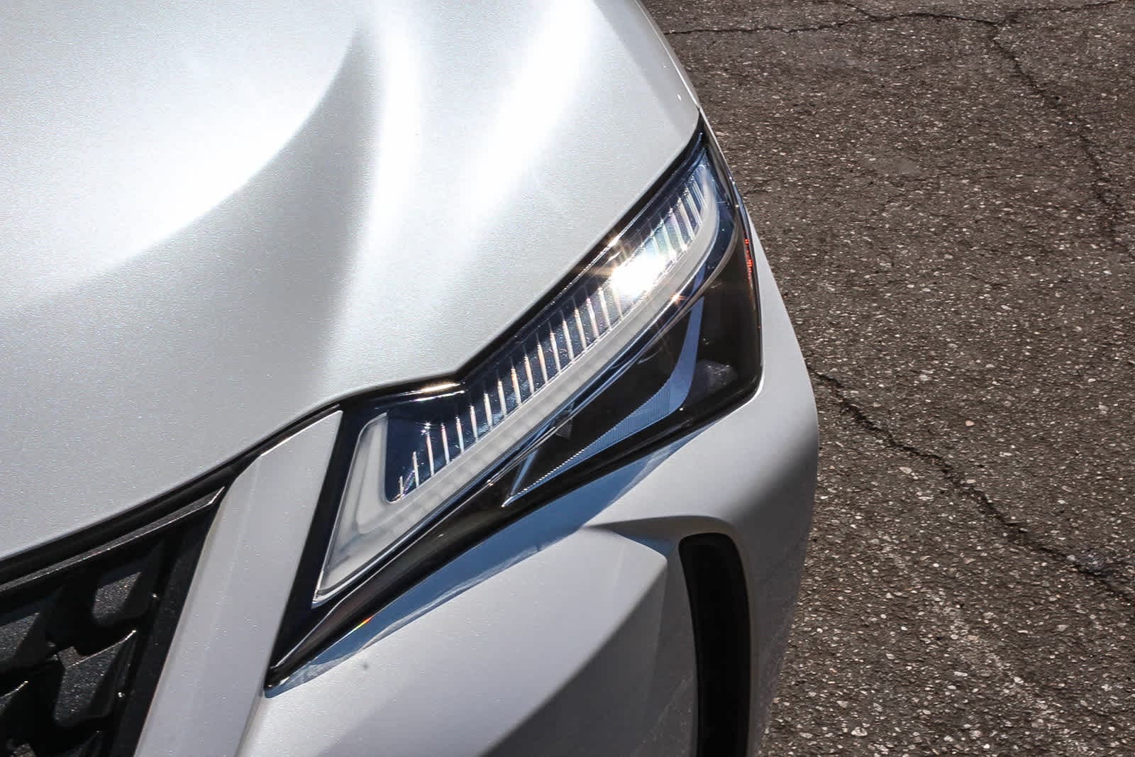 Thumbnail: 2020 Lexus UX - 17