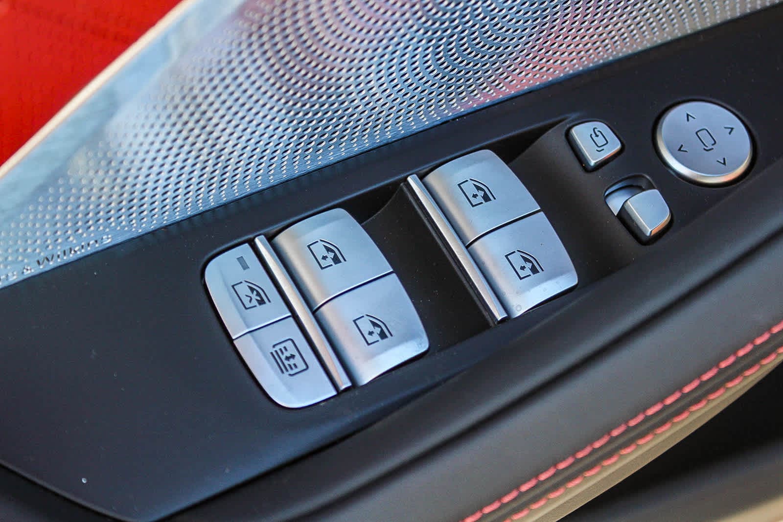 Thumbnail: 2025 BMW M8 - 20