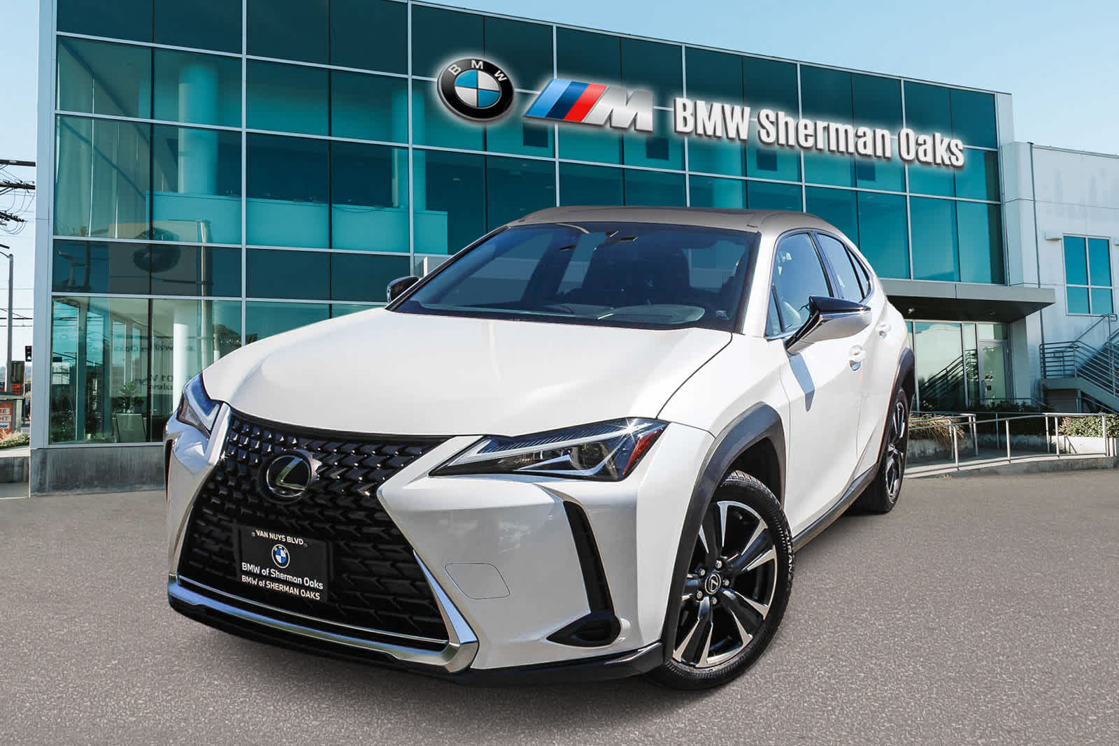Thumbnail: 2020 Lexus UX - 2