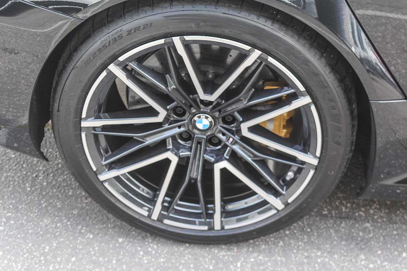 Thumbnail: 2026 BMW M5 - 8