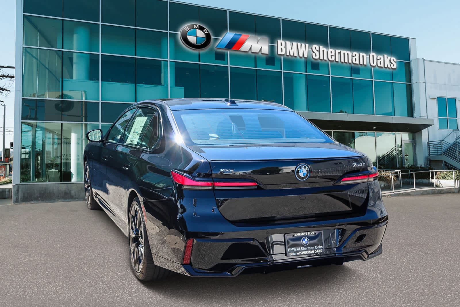 Thumbnail: 2026 BMW 7 Series - 6